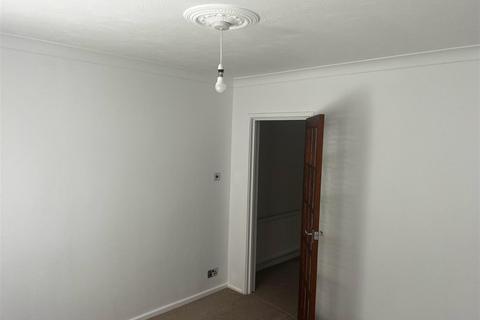1 bedroom house to rent, West Street, Aylesbury