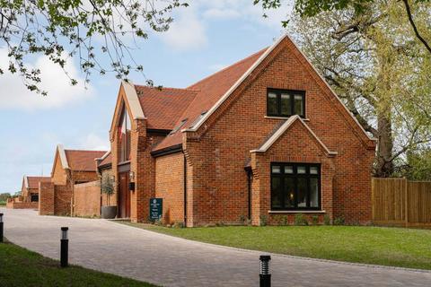 3 bedroom detached house for sale, Little Randolph Farm, Tenterden Road, Biddenden, Kent, TN27 8BG