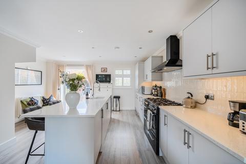 4 bedroom terraced house to rent, VAUGHAN WILLIAMS WAY, SWINDON SN25