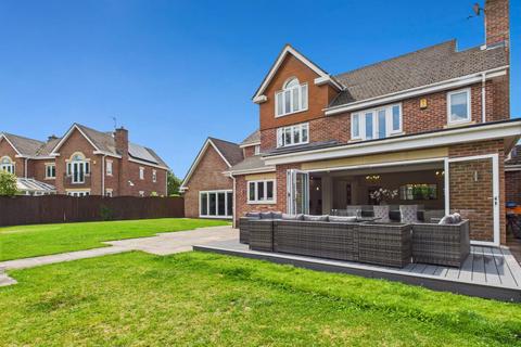 5 bedroom detached house for sale, Hampstead Drive, Crewe CW2