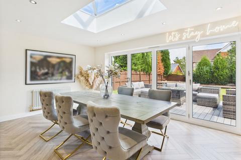 5 bedroom detached house for sale, Hampstead Drive, Crewe CW2
