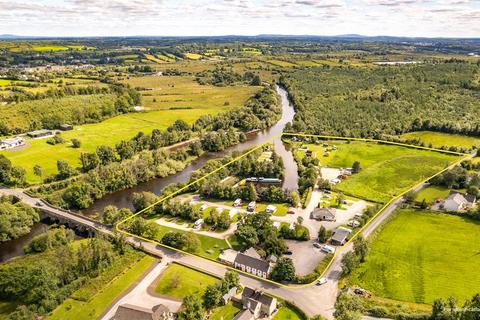 11 bedroom detached house, Battlebridge, Leitrim Village, Co. Roscommon