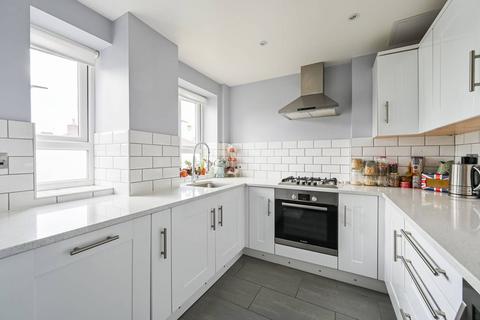 3 bedroom flat for sale, Fortis Green, N2, East Finchley, London, N2