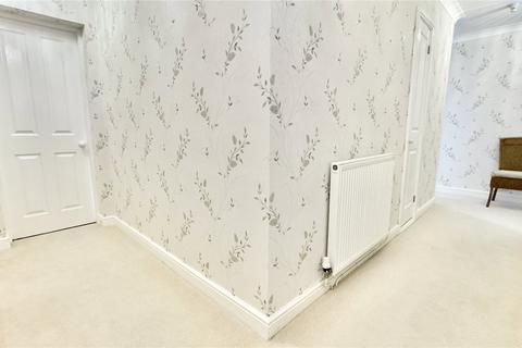 2 bedroom apartment for sale, Roseacre, West Kirby, Wirral, Merseyside, CH48