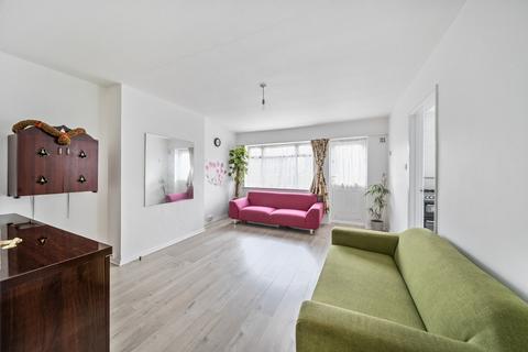 2 Paddocks Close, Harrow, HA2 8NP