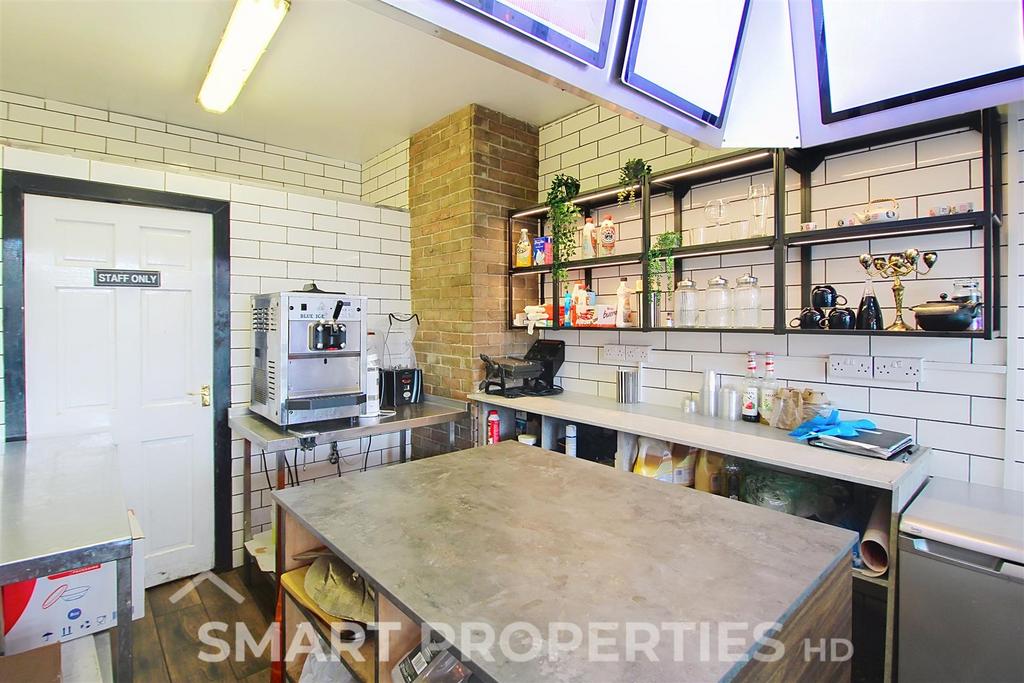 Snootys-wakefield-rd 00009.jpeg