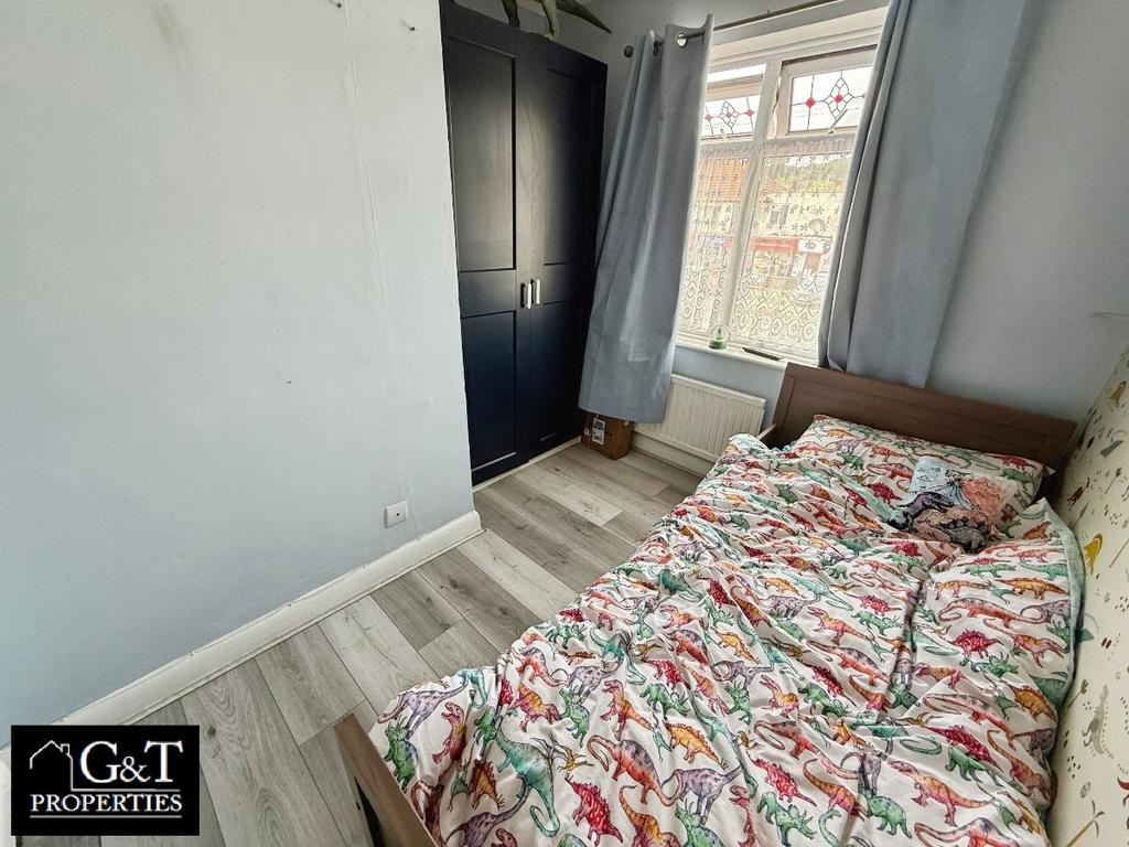 Second bedroom
