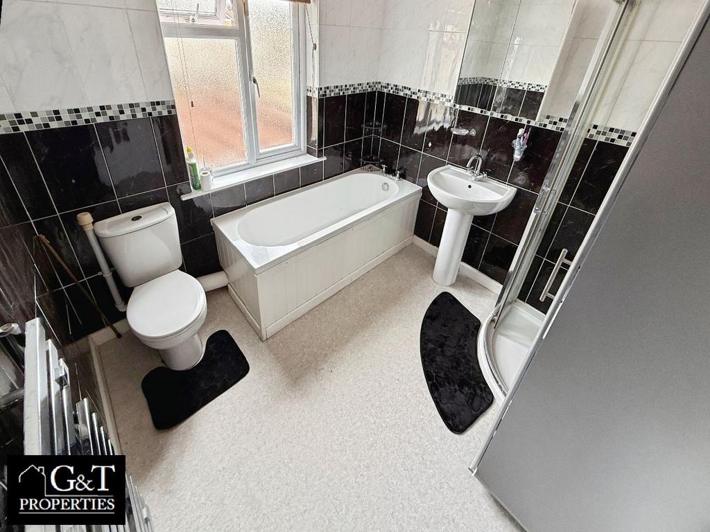 Family bathroom