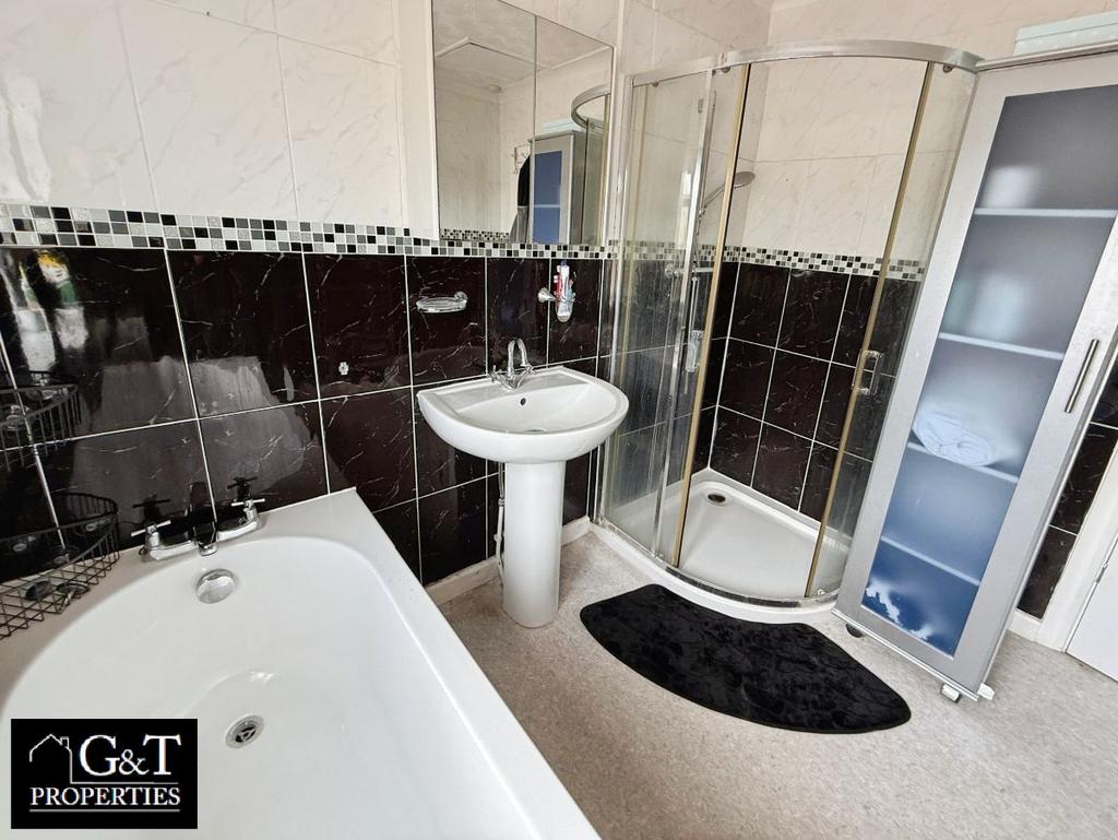Family bathroom