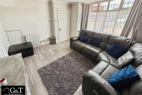 3 bedroom terraced house for sale, Saltwells Road, Dudley