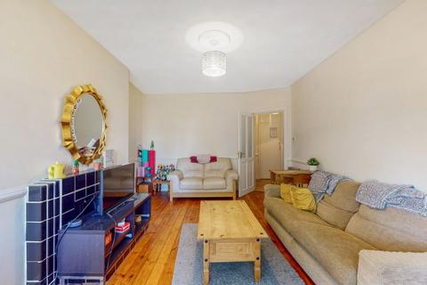 4 bedroom flat to rent, NW6