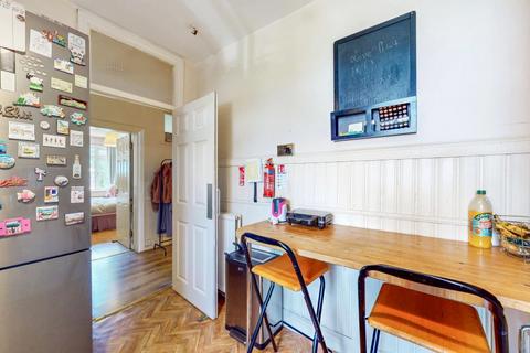 4 bedroom flat to rent, NW6