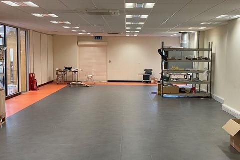 Warehouse to rent, Siskin Pky E Coventry CV3 4SU