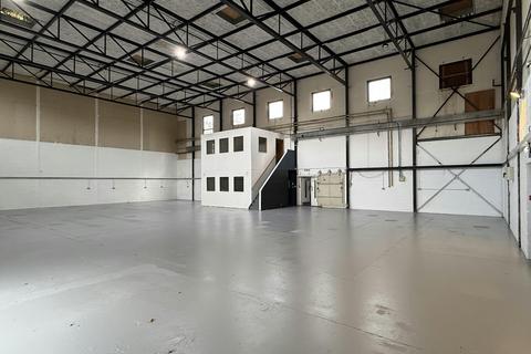 Warehouse to rent, Lynchborough Rd Liphook GU30 7SB