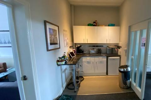 Office to rent, 9 Parade Leamington Spa CV32 4DG