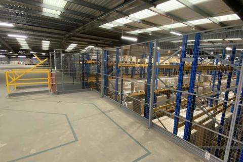 Warehouse to rent, Pilgrims Walk Coventry CV6 4QG