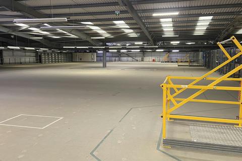 Warehouse to rent, Pilgrims Walk Coventry CV6 4QG
