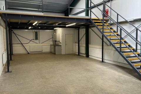 Warehouse to rent, Honiley Rd Kenilworth CV8 1NP