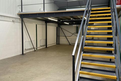 Warehouse to rent, Honiley Rd Kenilworth CV8 1NP
