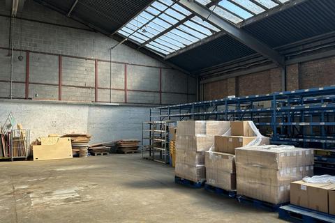 Warehouse to rent, Torrington Av Coventry CV4 9HN