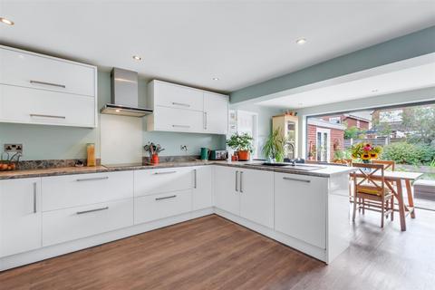 25 Holmes Road, Breaston, Derby, DE72 3BT