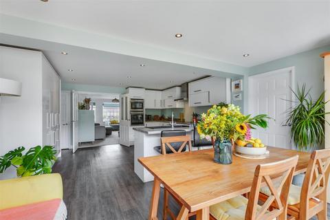 25 Holmes Road, Breaston, Derby, DE72 3BT