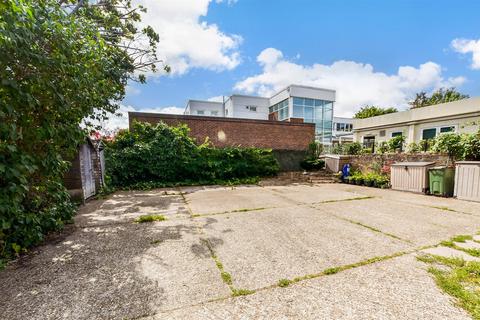 Flat 1, 21 Robin Hood Lane, Sutton, SM1 2SF
