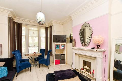 Flat 1, 21 Robin Hood Lane, Sutton, SM1 2SF