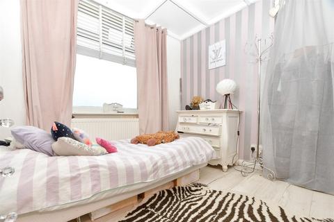 Flat 1, 21 Robin Hood Lane, Sutton, SM1 2SF