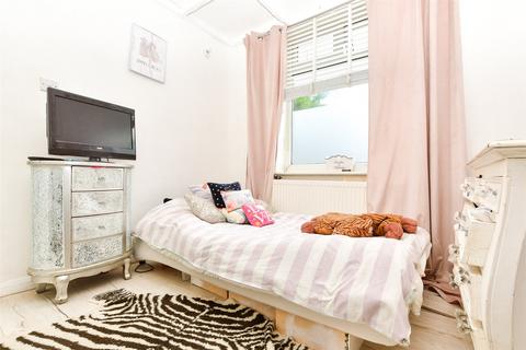 Flat 1, 21 Robin Hood Lane, Sutton, SM1 2SF