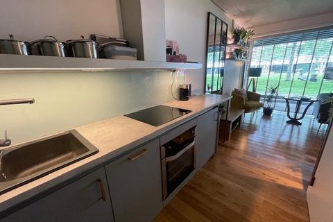 1 bedroom apartment for sale, Woodfield Road, Greater Manchester WA14