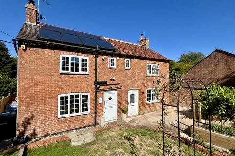 School Lane, Abthorpe, NN12 8QT