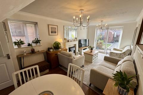 5 Clos Hermon, Pembrey, Burry Port, SA16 0HA