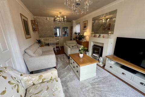 5 Clos Hermon, Pembrey, Burry Port, SA16 0HA