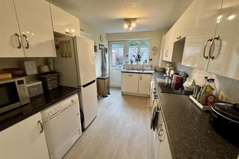 5 Clos Hermon, Pembrey, Burry Port, SA16 0HA