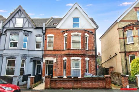 1 bedroom flat for sale, Bedford Grove, Eastbourne BN21