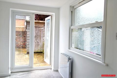 1 bedroom flat for sale, Bedford Grove, Eastbourne BN21