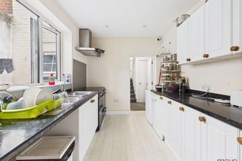 7 Worcester Parade, Gloucester, GL1 3AR