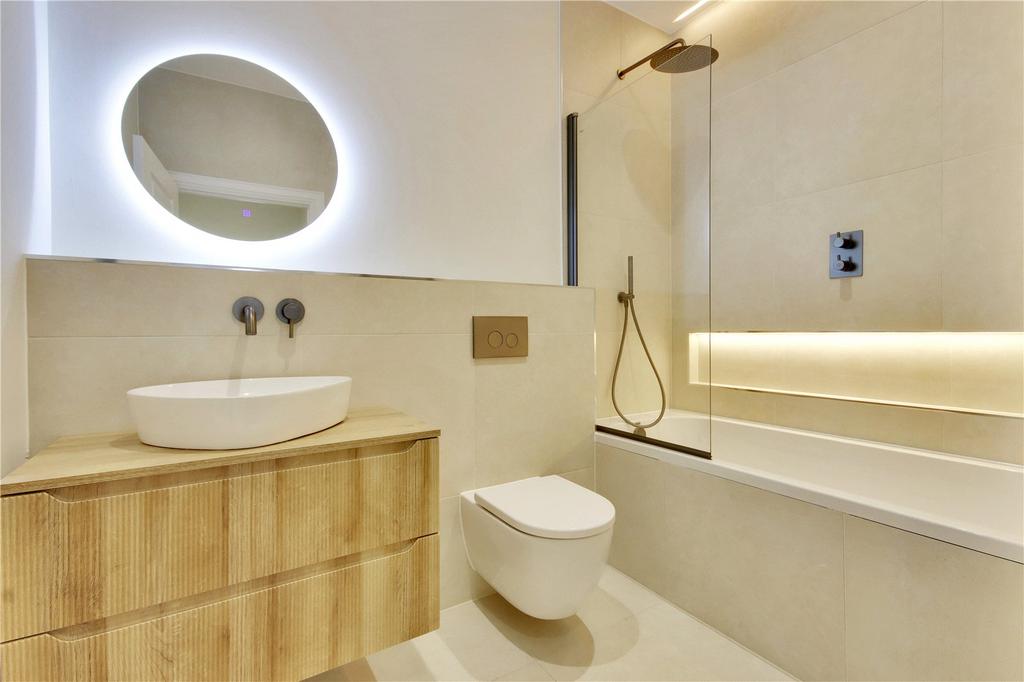 Apt 2 Bathroom