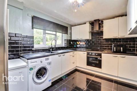 3 bedroom terraced house to rent, Tangham Walk, Basildon
