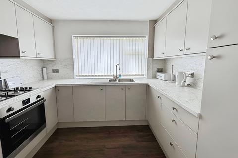 2 bedroom detached house for sale, Queens Crescent, Ossett, WF5