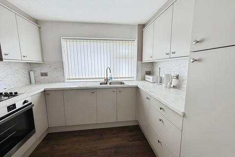 2 bedroom detached house for sale, Queens Crescent, Ossett, WF5