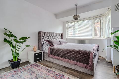 undefined, Glenfield Road, Leicester, LE3