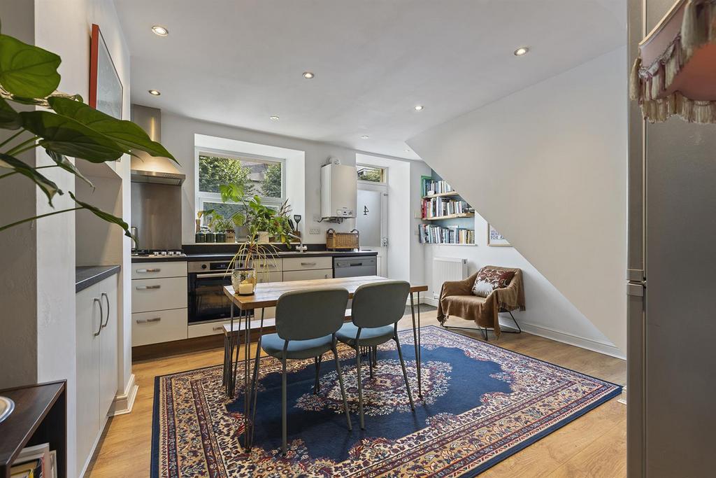 4 Westwood Rd, Sheffield 09 297.png