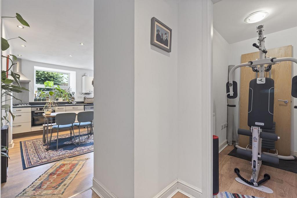4 Westwood Rd, Sheffield 10 297.png