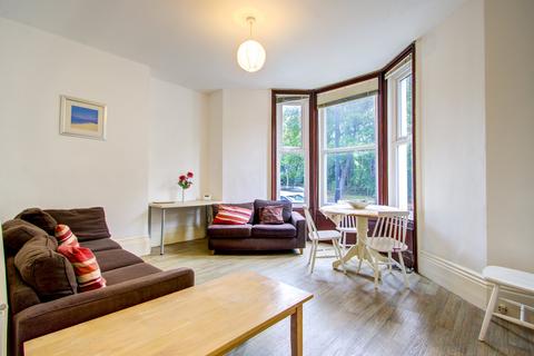 2 bedroom flat to rent, Claremont Terrace, Spital Tongues, Newcastle upon Tyne