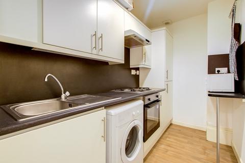 2 bedroom flat to rent, Claremont Terrace, Spital Tongues, Newcastle upon Tyne