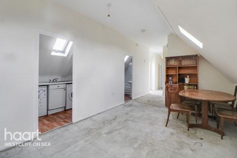 3 bedroom flat for sale, Hamlet Court Road, WESTCLIFF-ON-SEA