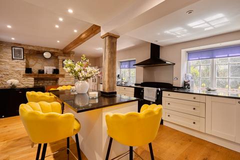 5 bedroom farm house for sale, Weavings Farm, Abingdon Road, Standlake Witney, OX29 7QN