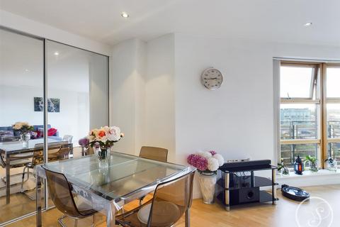 2 bedroom flat for sale, Balmoral Place, 2 Bowman Lane, Leeds